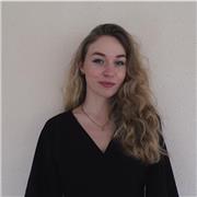 Étudiante en master, j'ai une licence LEA, je suis situé à Chambery, disponible pour soutien scolaire primaire